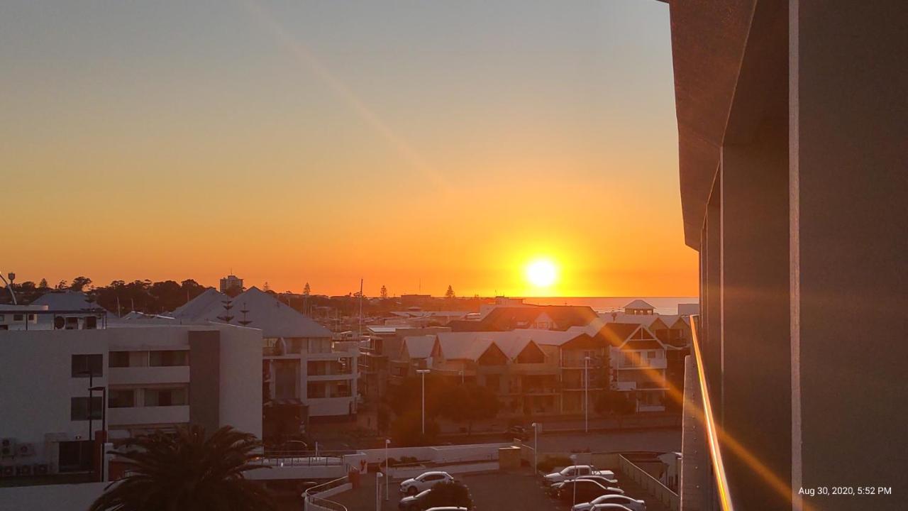 A 406 Fantastic Ocean Beach And Marina View Apt - Mandurah Exterior photo